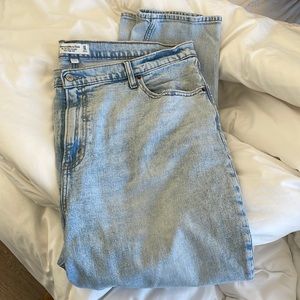 Abercrombie Curve Love Jeans